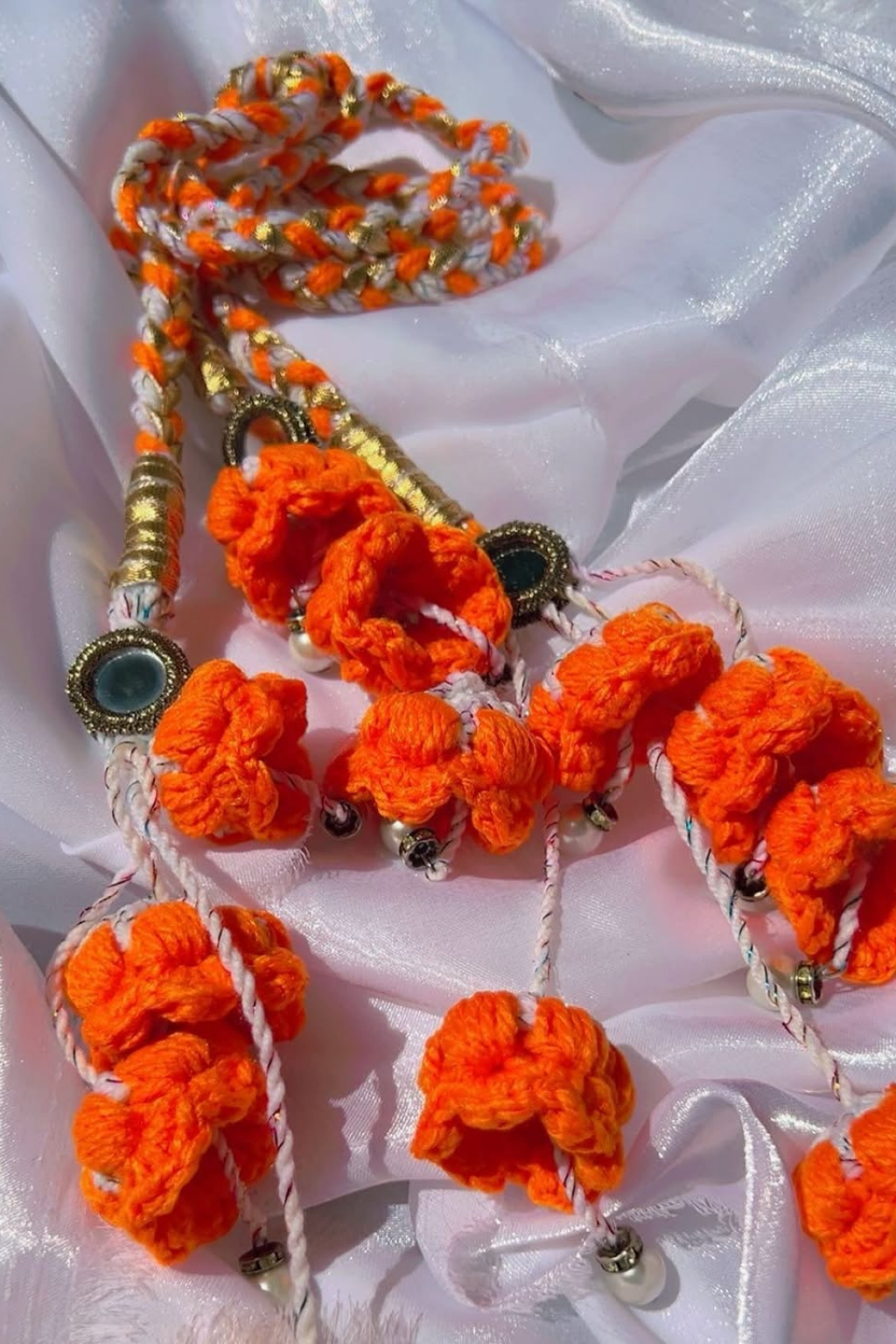 Gul-e-Tulip Paranda - Har zulf mein khilte tulip phoolon ki khubsurti