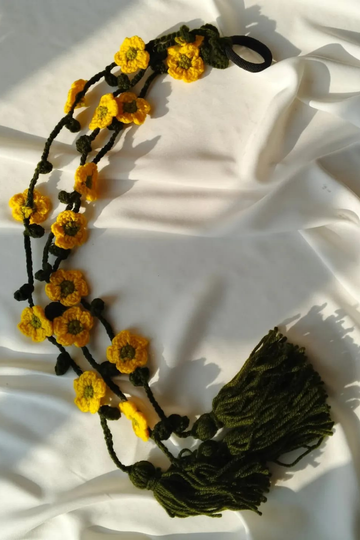Sunehri Bahar Paranda – Har Zulf Mein Basant Ki Rangat.